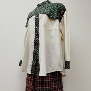 Yoke overlay shirt, green paisley print